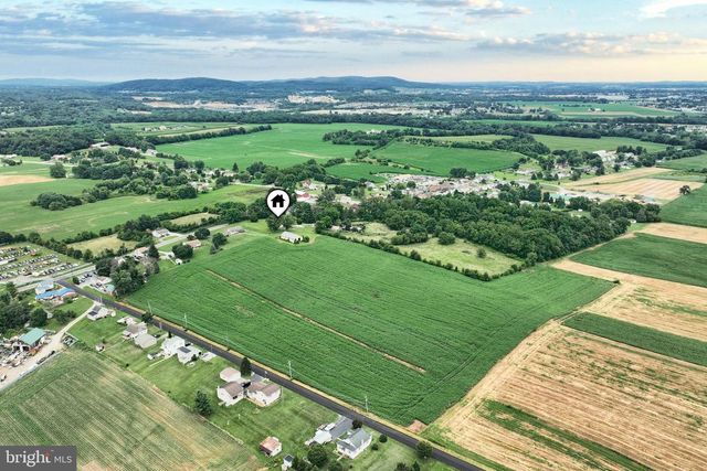 2779 CENTENNIAL RD, Hanover, PA 17331