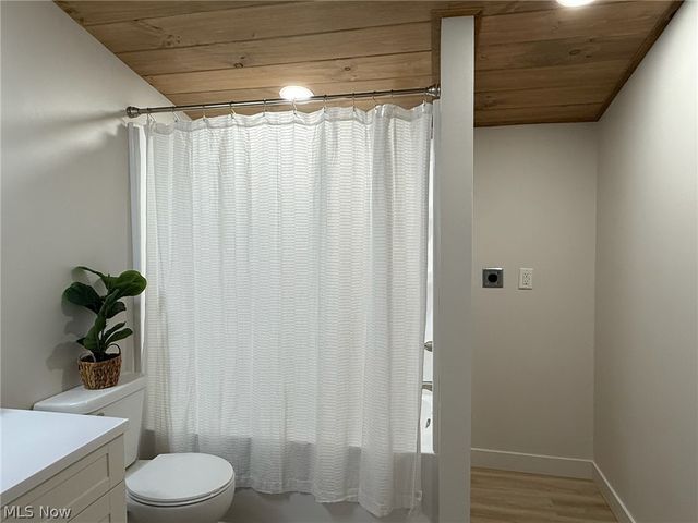 1986 Carolina Street NW, Dover, OH 44622