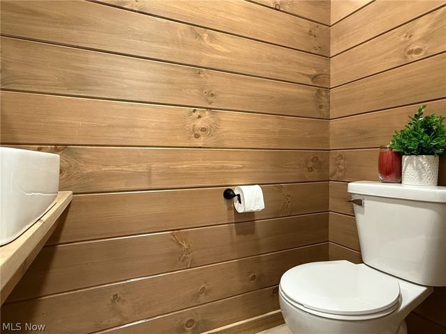 1986 Carolina Street NW, Dover, OH 44622