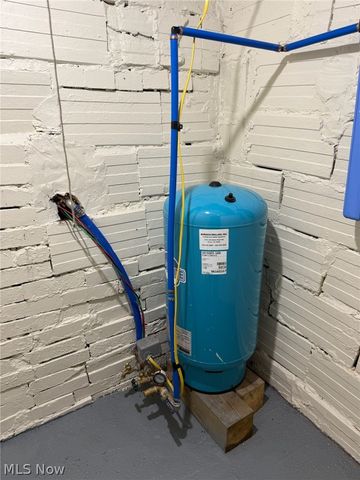 1986 Carolina Street NW, Dover, OH 44622