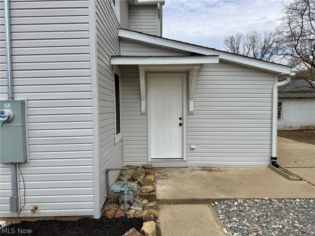 1986 Carolina Street NW, Dover, OH 44622