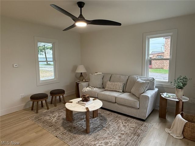 1986 Carolina Street NW, Dover, OH 44622