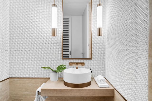 8955 Collins Ave 702, Surfside, FL 33154