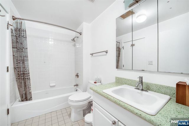 600 Harbor Boulevard 1064, Weehawken, NJ 07086