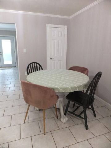 2302 Brigadoon CT, Virginia Beach, VA 23455