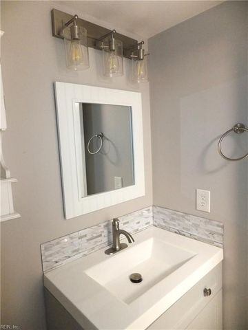 2302 Brigadoon CT, Virginia Beach, VA 23455