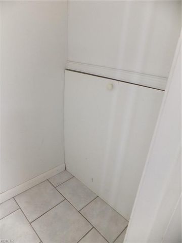 2302 Brigadoon CT, Virginia Beach, VA 23455