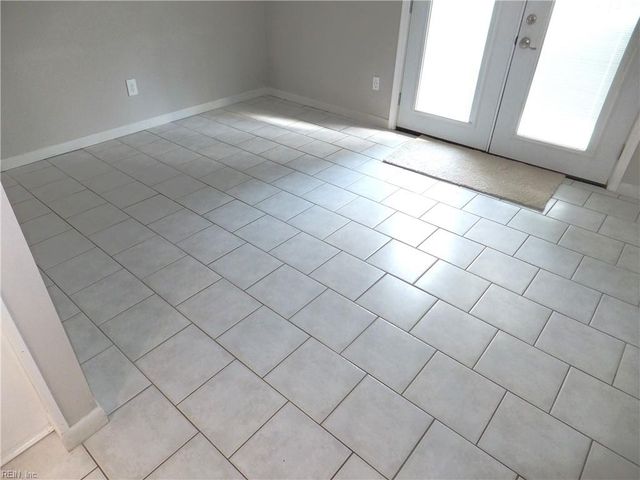 2302 Brigadoon CT, Virginia Beach, VA 23455