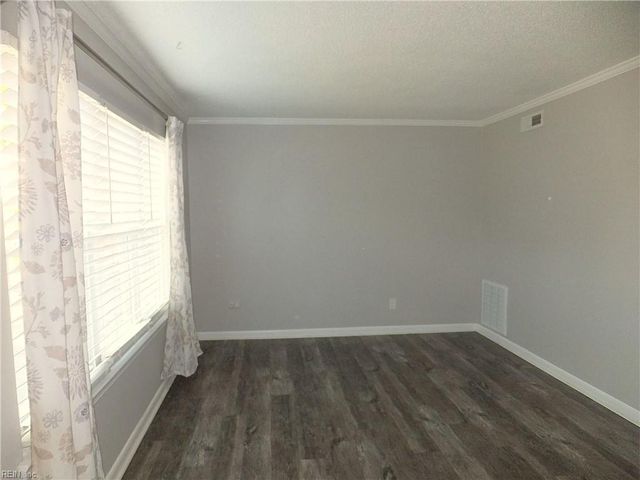 2302 Brigadoon CT, Virginia Beach, VA 23455