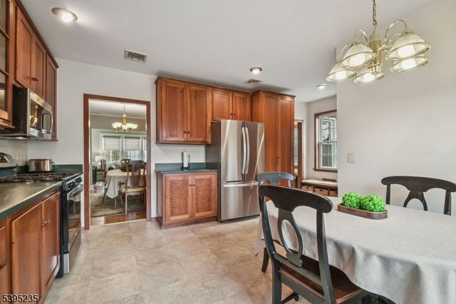 3 Durwood Pl, Madison Boro, NJ 07940