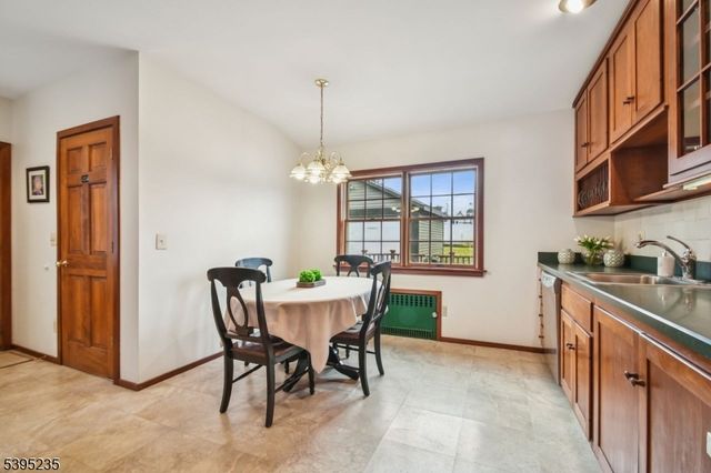 3 Durwood Pl, Madison Boro, NJ 07940