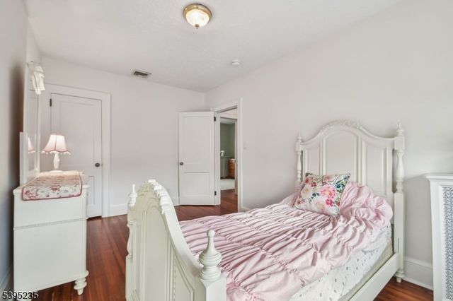 3 Durwood Pl, Madison Boro, NJ 07940