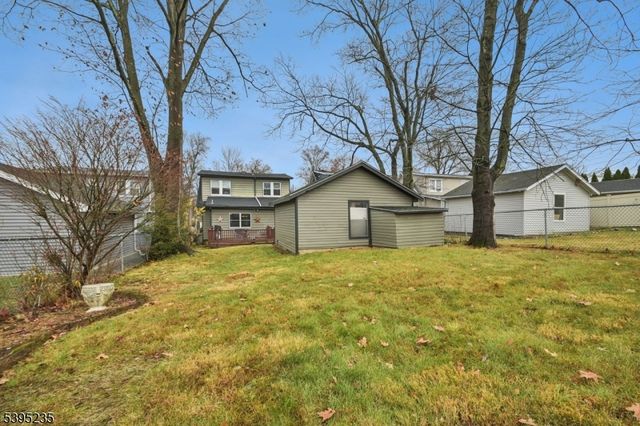 3 Durwood Pl, Madison Boro, NJ 07940