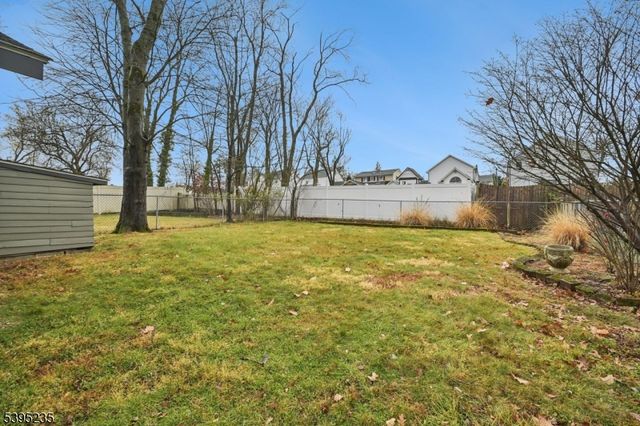 3 Durwood Pl, Madison Boro, NJ 07940