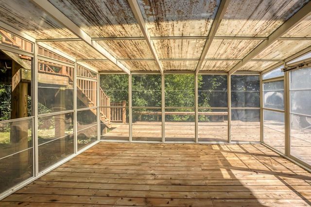 2117 Hillside DRIVE, Delafield, WI 53018