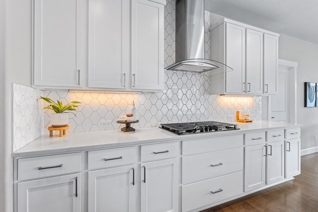 1527 S Morningside Heights Dr, Greenacres, WA 99016