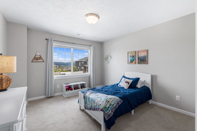 1527 S Morningside Heights Dr, Greenacres, WA 99016