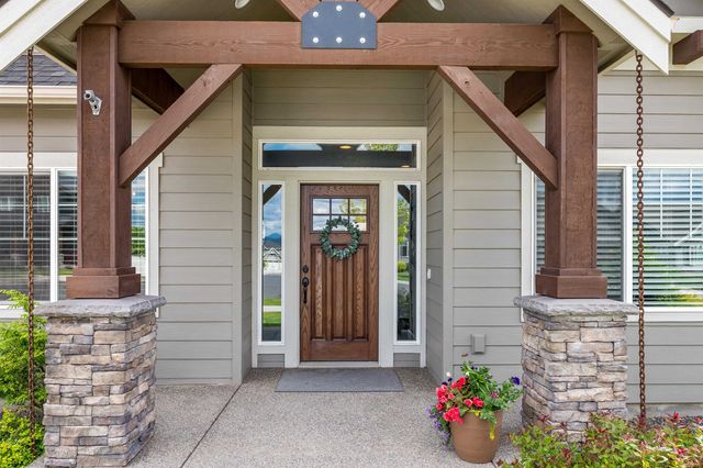 1527 S Morningside Heights Dr, Greenacres, WA 99016