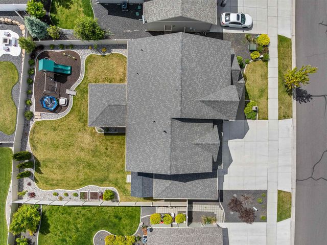1527 S Morningside Heights Dr, Greenacres, WA 99016