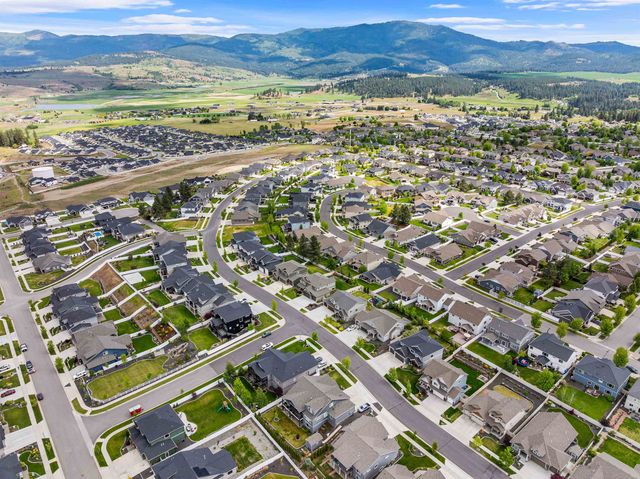1527 S Morningside Heights Dr, Greenacres, WA 99016