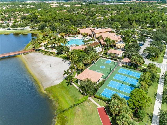2020 Graden Drive, Palm Beach Gardens, FL 33410