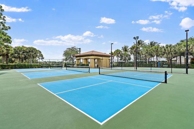 2020 Graden Drive, Palm Beach Gardens, FL 33410