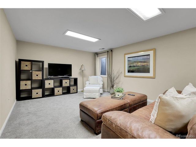 14165 W Warren Cir, Lakewood, CO 80228