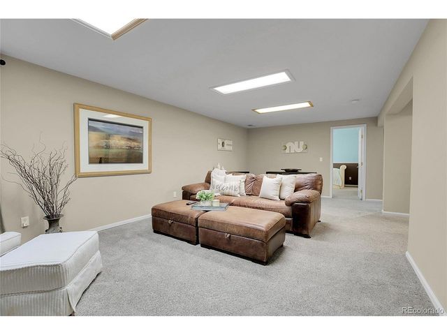 14165 W Warren Cir, Lakewood, CO 80228