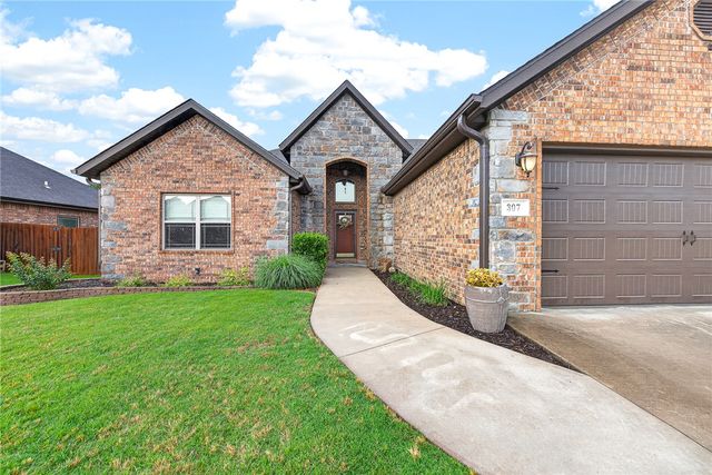 307 Pebble Beach Drive, Cave Springs, AR 72718