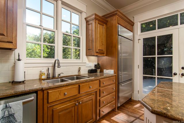 60 Sologne Cir, Little Rock, AR 72223