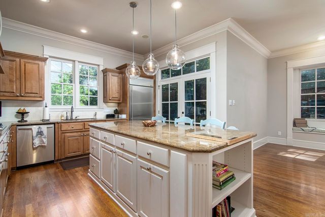 60 Sologne Cir, Little Rock, AR 72223