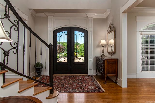 60 Sologne Cir, Little Rock, AR 72223