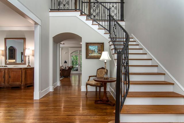 60 Sologne Cir, Little Rock, AR 72223