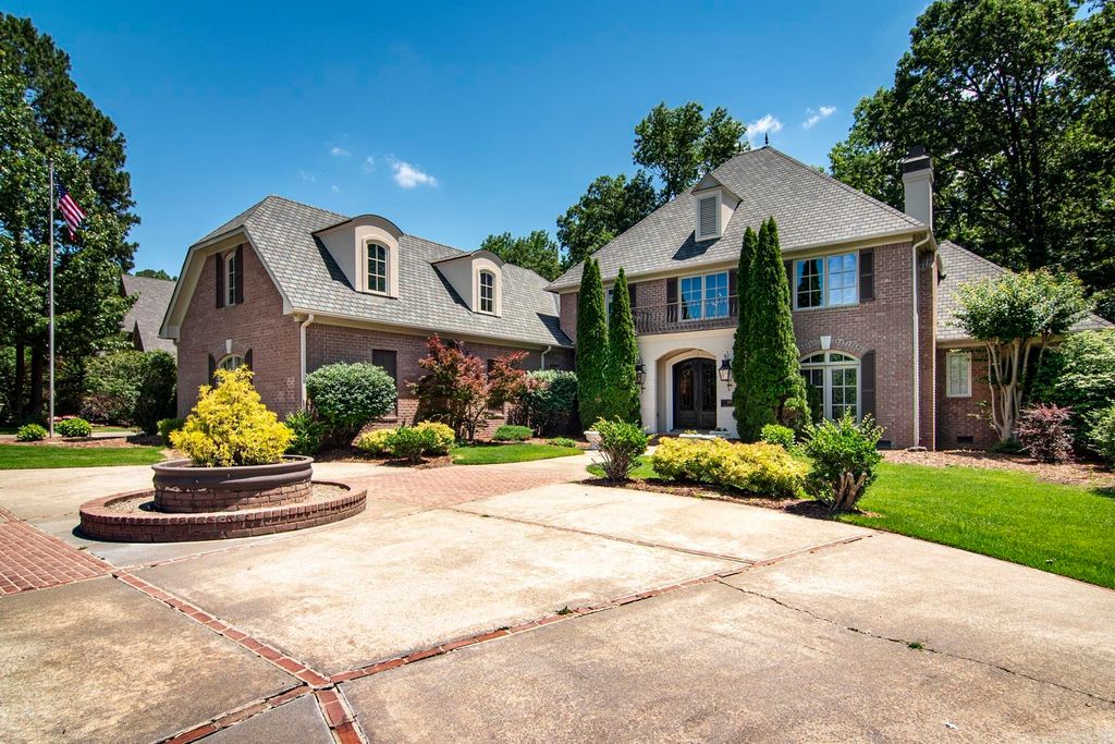 60 Sologne Cir, Little Rock, AR 72223