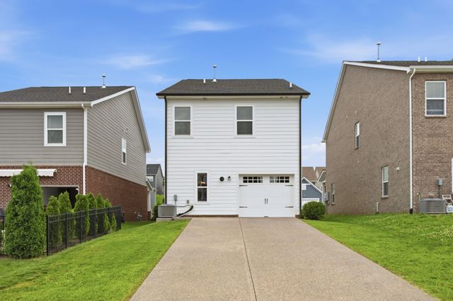 313 Cloverbrook Way, Gallatin, TN 37066
