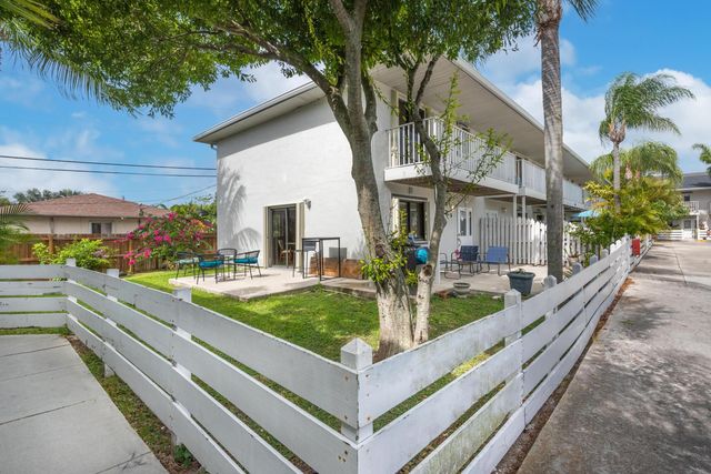 324 W Pine Street 11, Lantana, FL 33462