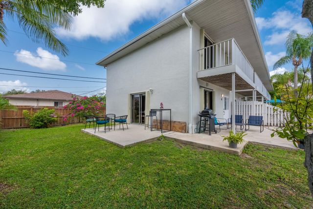 324 W Pine Street 11, Lantana, FL 33462