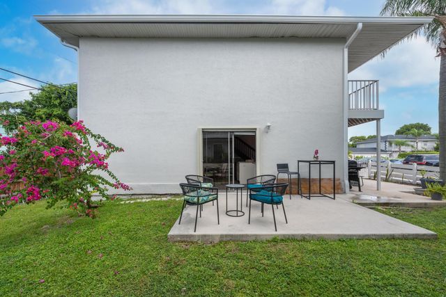 324 W Pine Street 11, Lantana, FL 33462