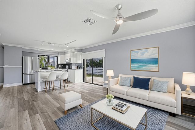 324 W Pine Street 11, Lantana, FL 33462