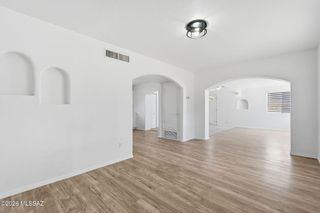 136 W Elvira Road, Tucson, AZ 85756