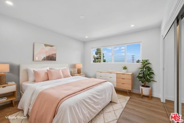 12287 Osborne Street 13, Pacoima (los Angeles), CA 91331