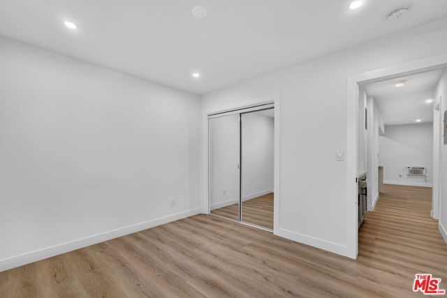 12287 Osborne Street 13, Pacoima (los Angeles), CA 91331