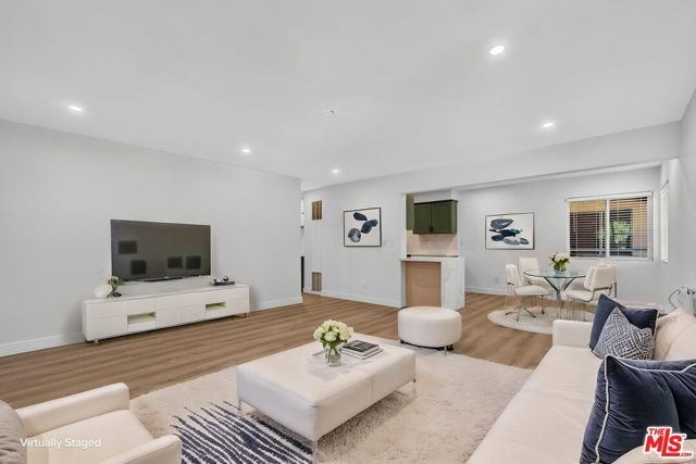 12287 Osborne Street 13, Pacoima (los Angeles), CA 91331