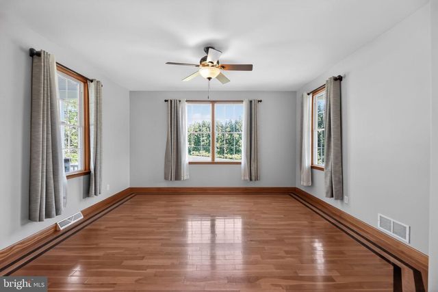 111 HEILIG RD, Sewell, NJ 08080