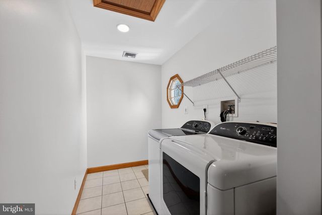 111 HEILIG RD, Sewell, NJ 08080