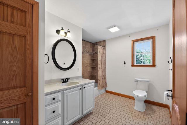 111 HEILIG RD, Sewell, NJ 08080
