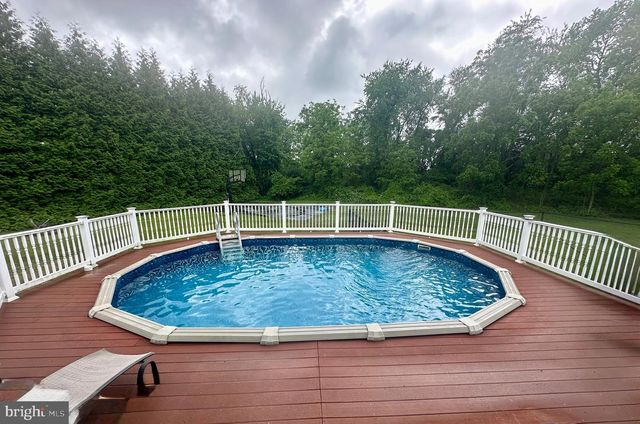 111 HEILIG RD, Sewell, NJ 08080
