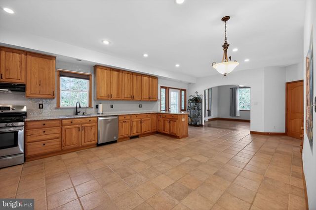 111 HEILIG RD, Sewell, NJ 08080