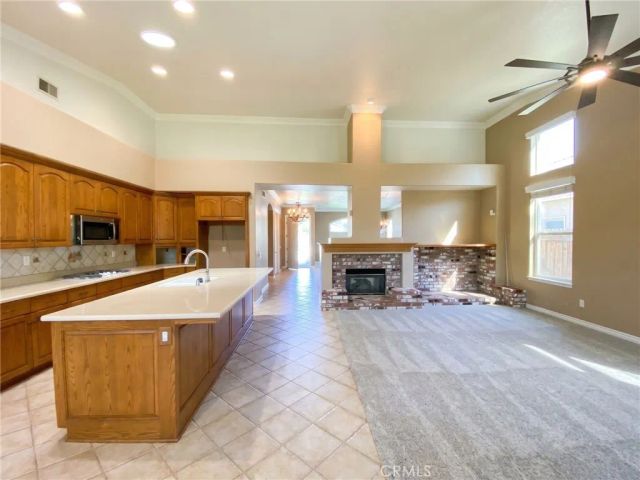 810 Clear Springs Drive, Corona, CA 92879
