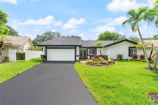 695 NW 107th Lane, Coral Springs, FL 33071